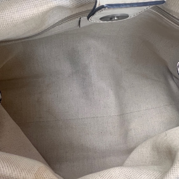 Gucci Woven Raffia Diamante Medium
Sukey Tote White - Picture 13 of 16